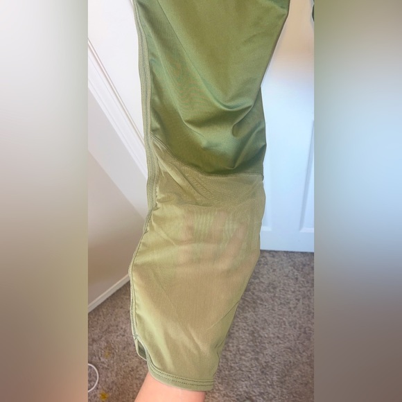 Cropped Mesh Leggings - Picture 5 of 5